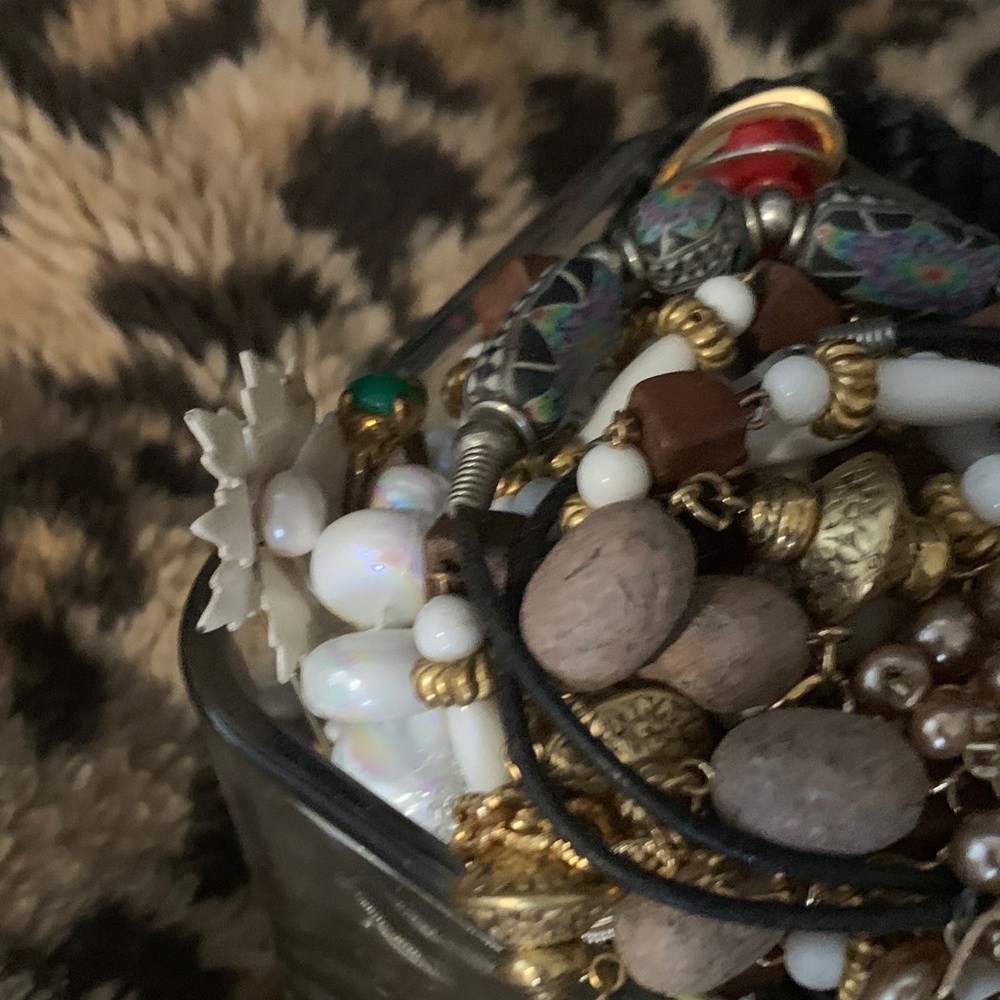 Jewelry Lot - Picture 4 of 9